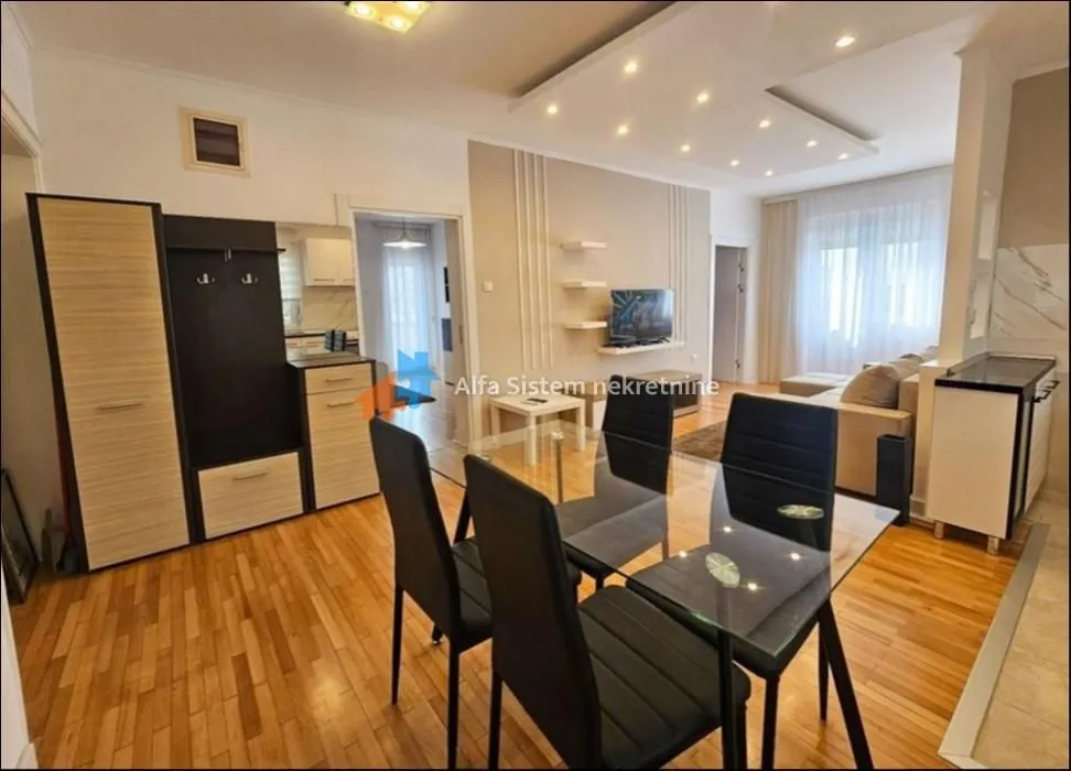 Rent, three bedroom apartment, 61m², Južni Bulevar, Vračar Sve Podlokacije