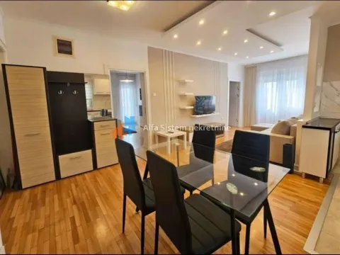 Rent, three bedroom apartment, 61m², Južni Bulevar, Vračar Sve Podlokacije - image 8