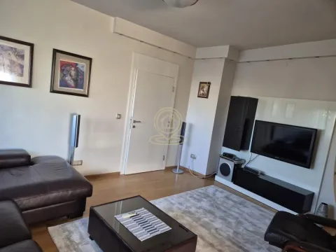 Izdavanje, četvorosoban stan, 106m², Kalenić Pijaca, Vračar Sve Podlokacije - image 5
