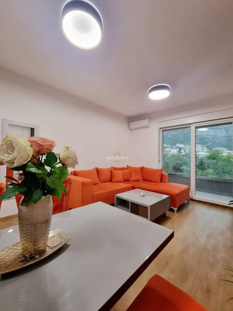 Rent, two bedroom apartment, 69m², Centar, Budva
