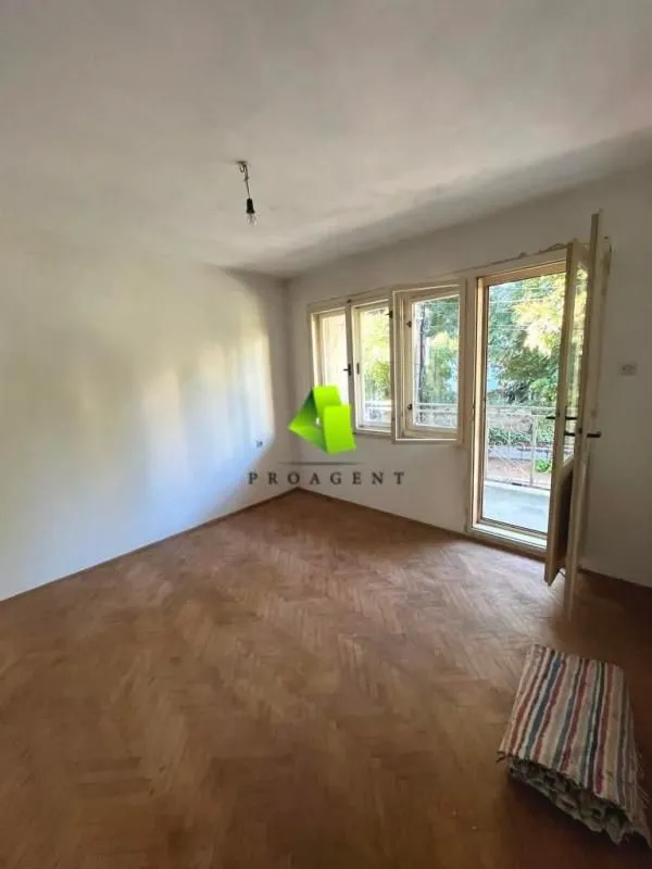Prodaja, četvorosoban stan, 79m², Pantelej, Niš