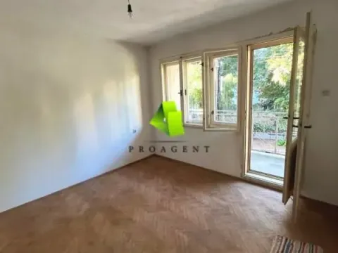 Prodaja, četvorosoban stan, 79m², Pantelej, Niš