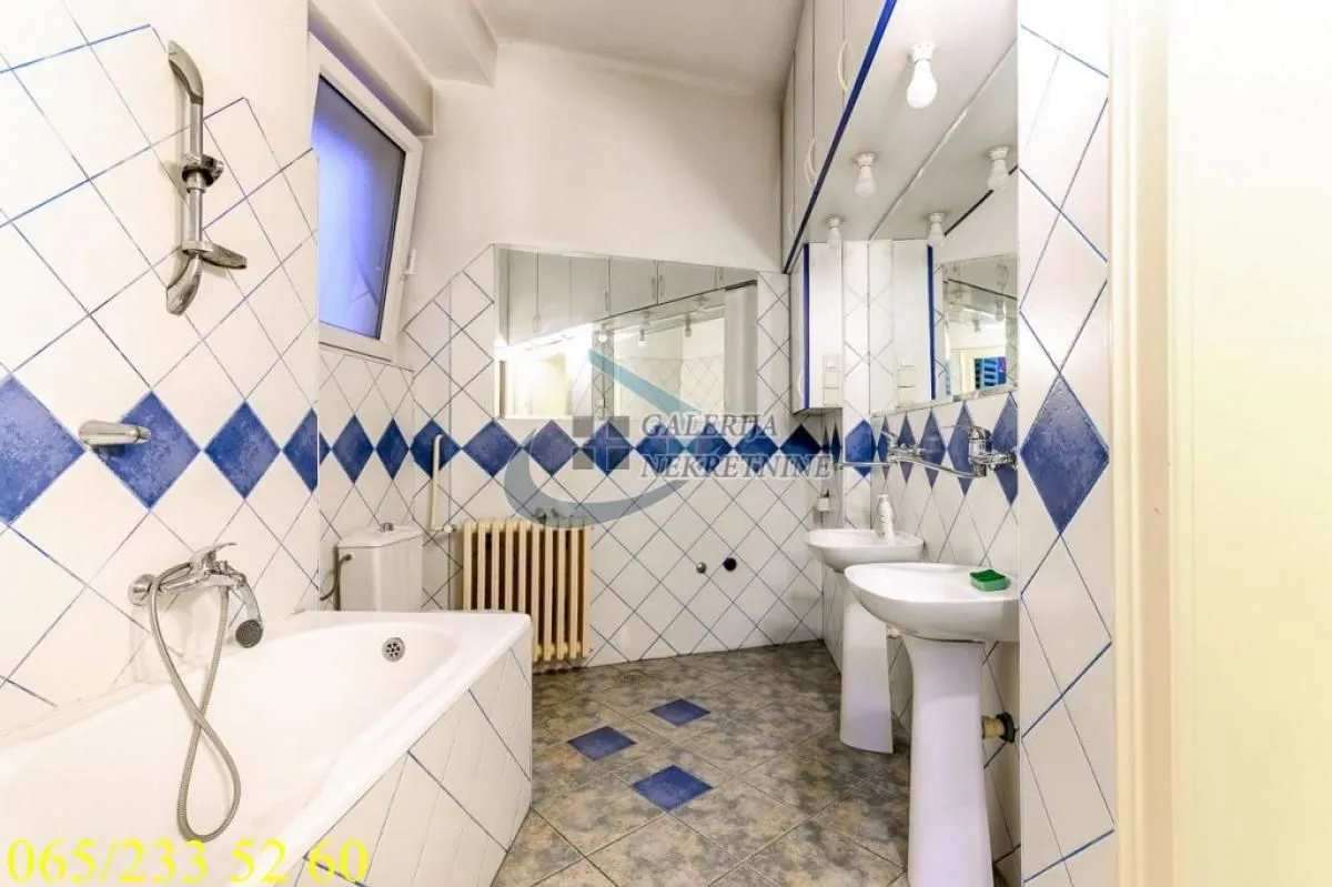 Prodaja, četvorosoban stan, 120m², Stari Grad, Beograd