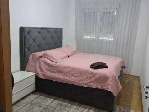 Izdavanje, jednosoban stan, 48m², Stari Aerodrom, Podgorica - image 9