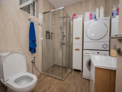 Rent, house, 400m², Momišići, Podgorica - image 8