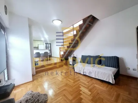 Sale, house, 108m², Uciteljsko Naselje, Zvezdara Sve Podlokacije - image 2