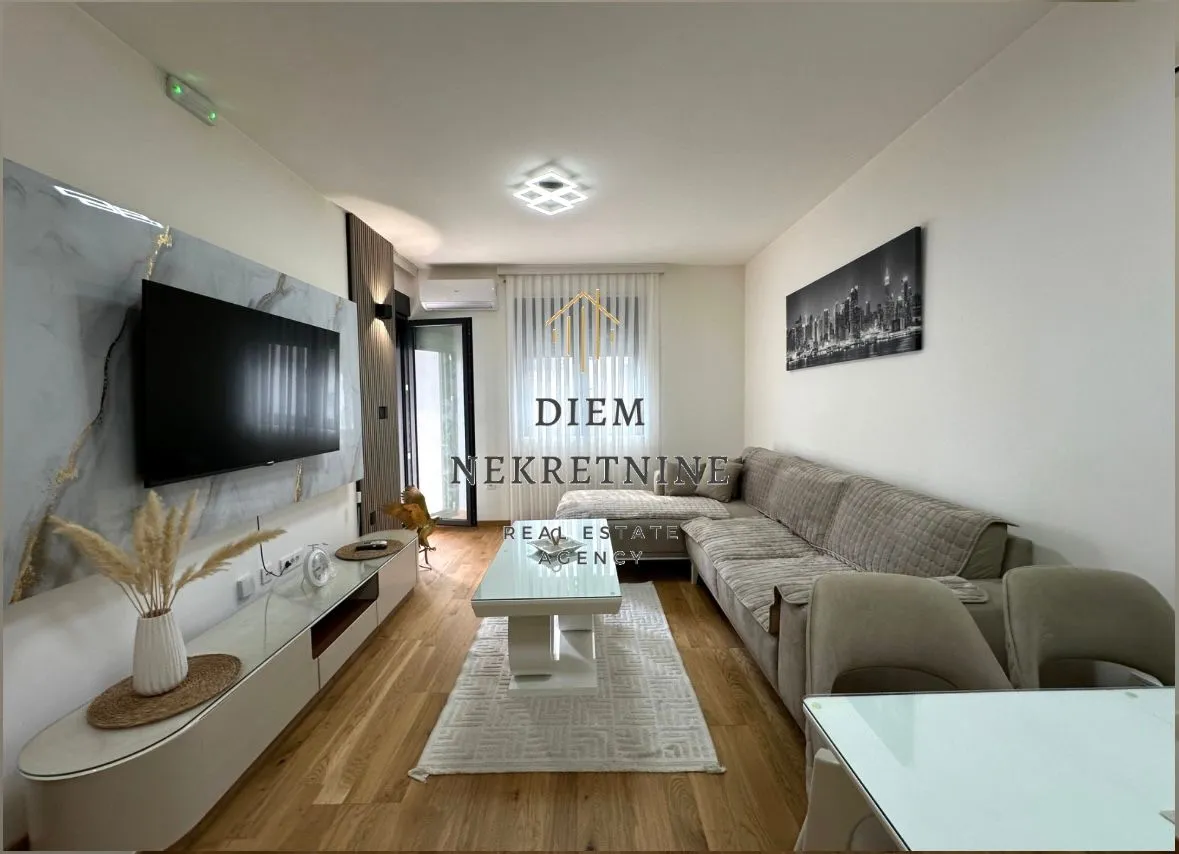 Izdavanje, jednosoban stan, 46m², City Kvart, Podgorica