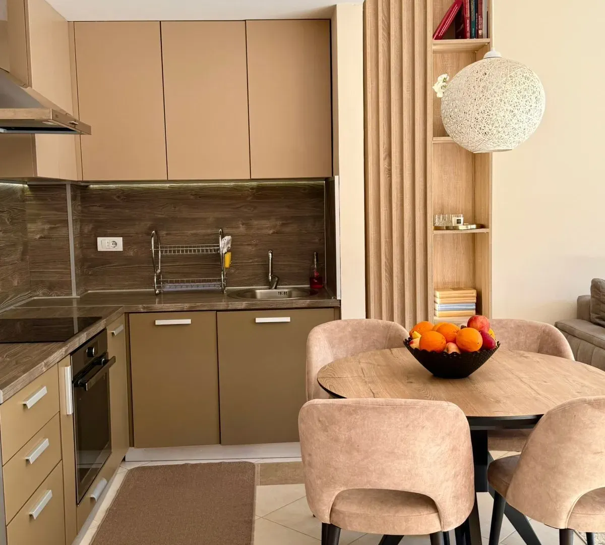 Prodaja, jednosoban stan, 74m², Dobrota, Kotor