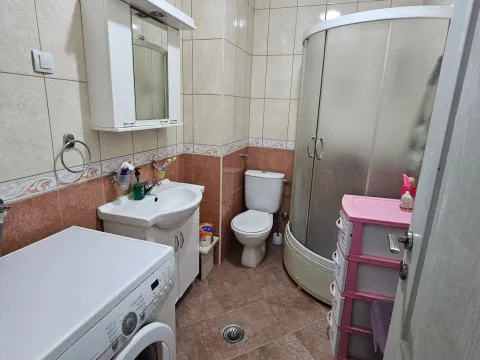 Rent, three bedroom apartment, 100m², Pejton, Podgorica - image 11