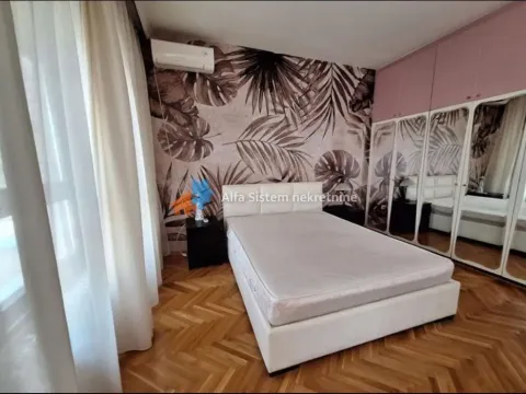 Izdavanje, kuća, 240m², Banovo Brdo, Beograd - image 10