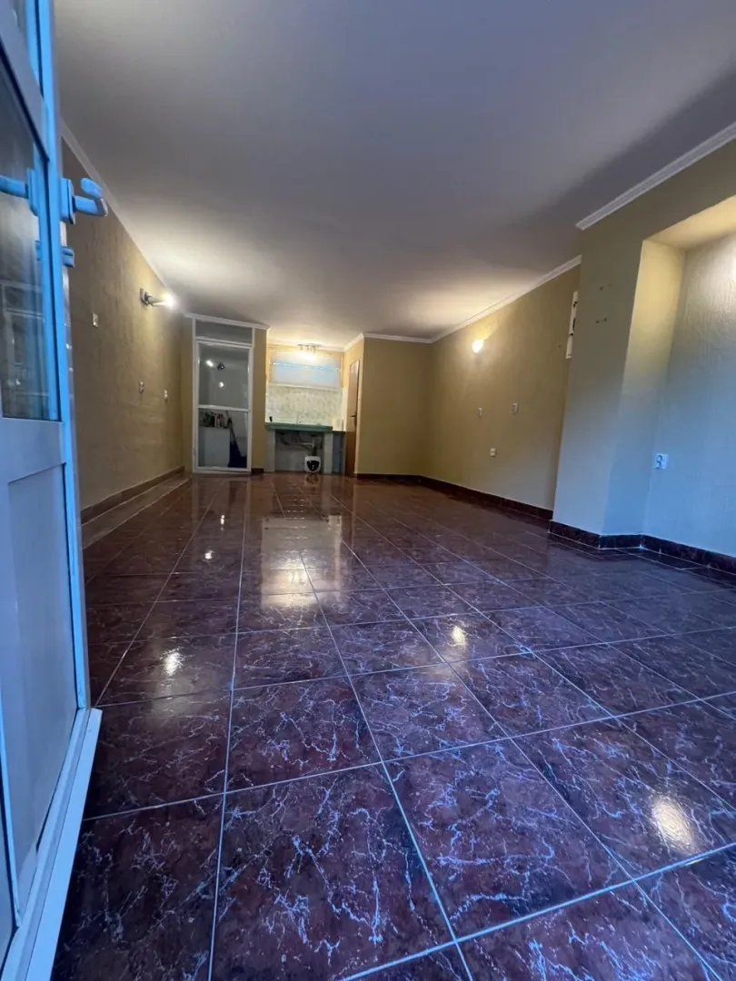 Rent, office space, 30m², Škaljari, Kotor