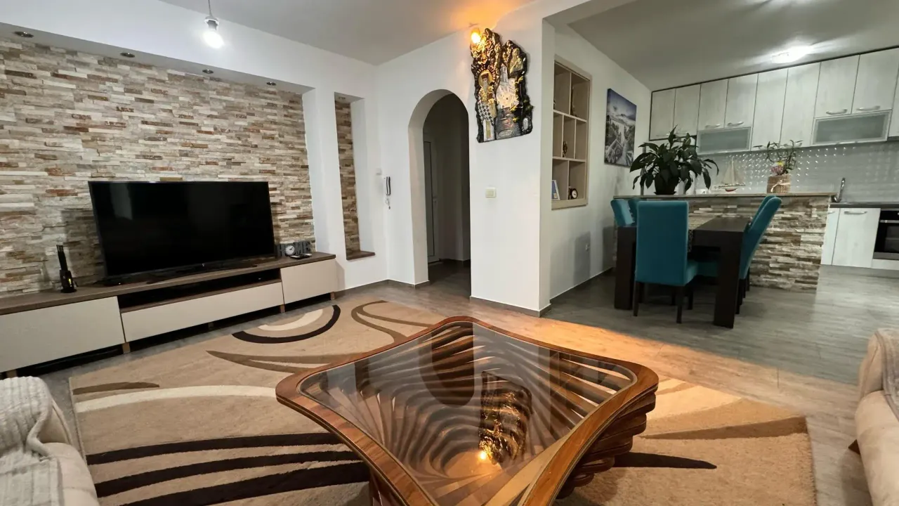 Sale, apartment, 83m², Tivat, Crna Gora