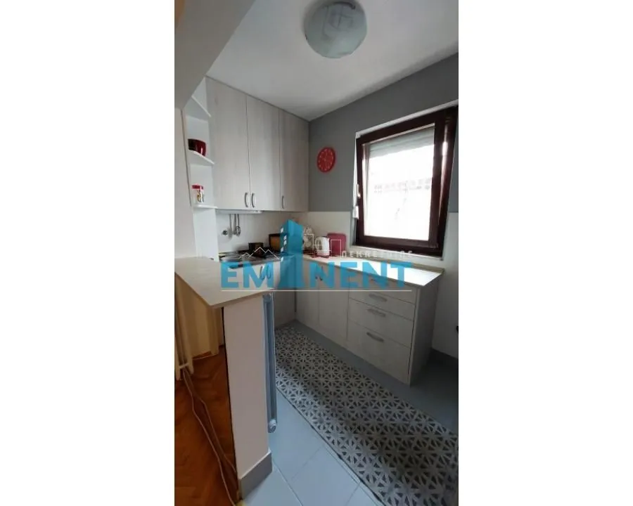 Rent, two bedroom apartment, 42m², Stari Grad, Beograd