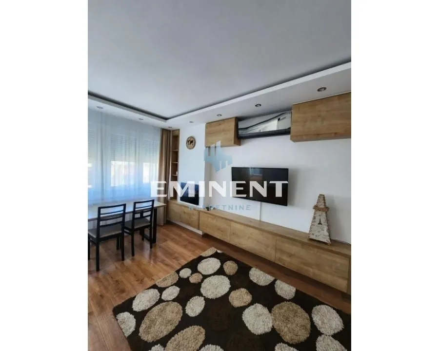 Izdavanje, stan, 52m², Novi Beograd Blok 61, Novi Beograd Sve Podlokacije