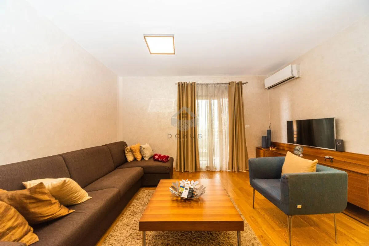 Rent, two bedroom apartment, 70m², City Kvart, Podgorica