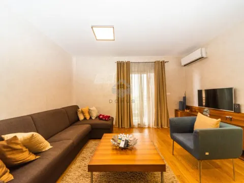 Rent, two bedroom apartment, 70m², City Kvart, Podgorica - image 2