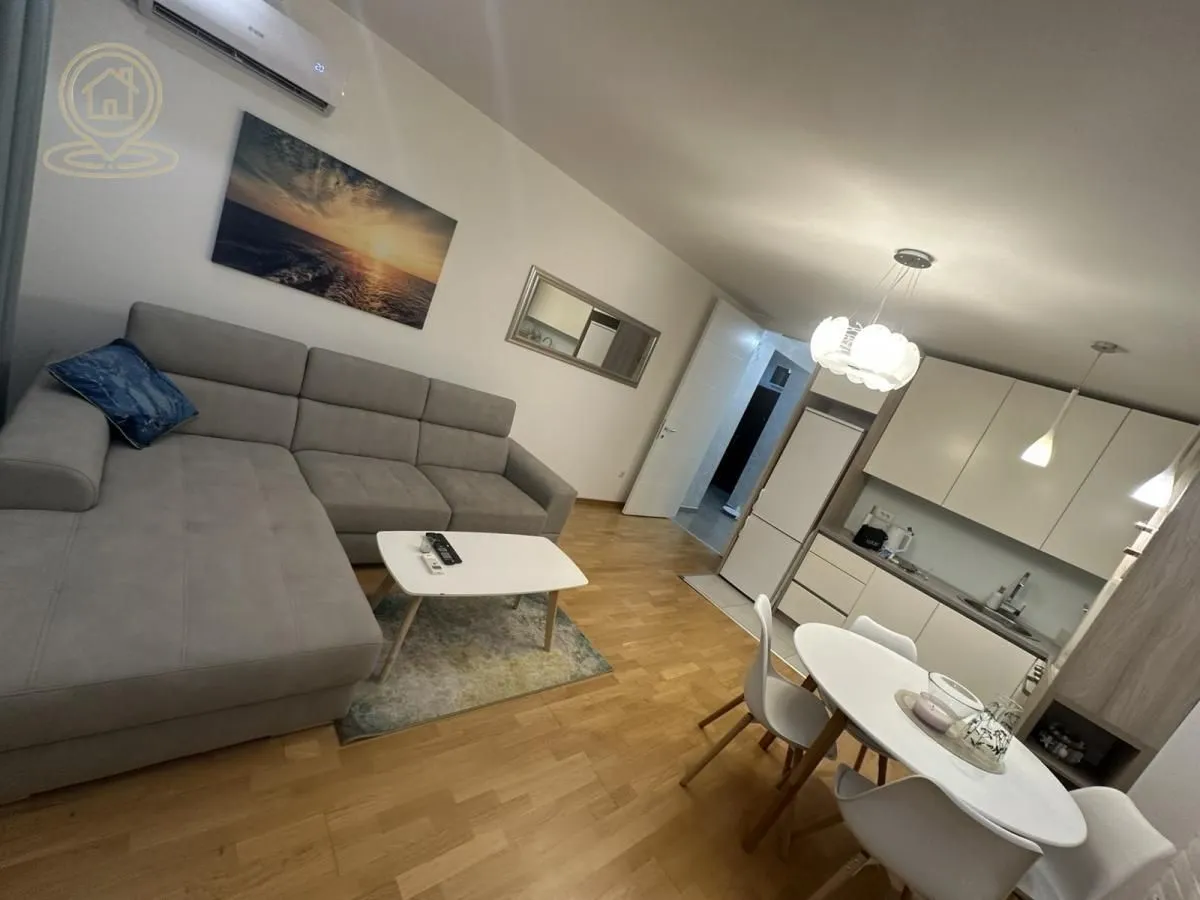 Izdavanje, dvosoban stan, 50m², Grbavica, Novi Sad Sve Podlokacije