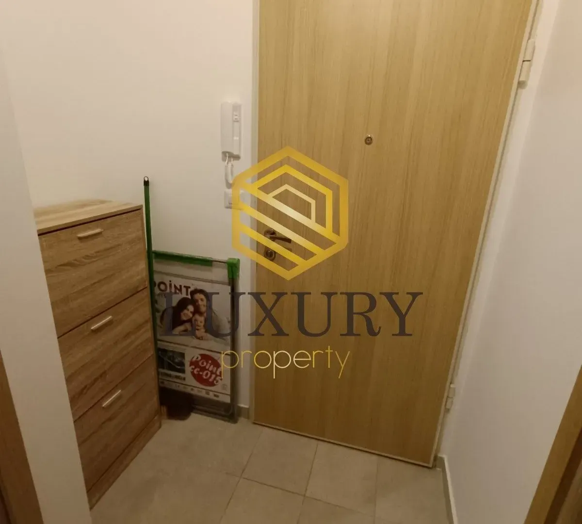 Izdavanje, jednosoban stan, 50m², Stari Aerodrom, Podgorica