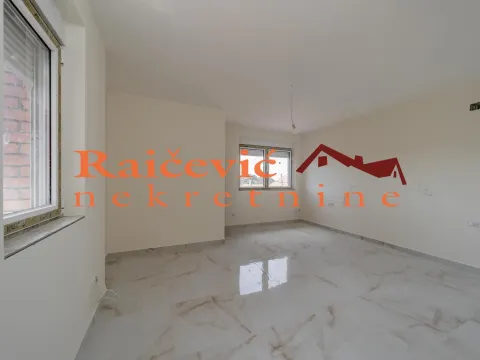 Sale, house, 320m², Voždovac Sve Podlokacije, Beograd - image 17