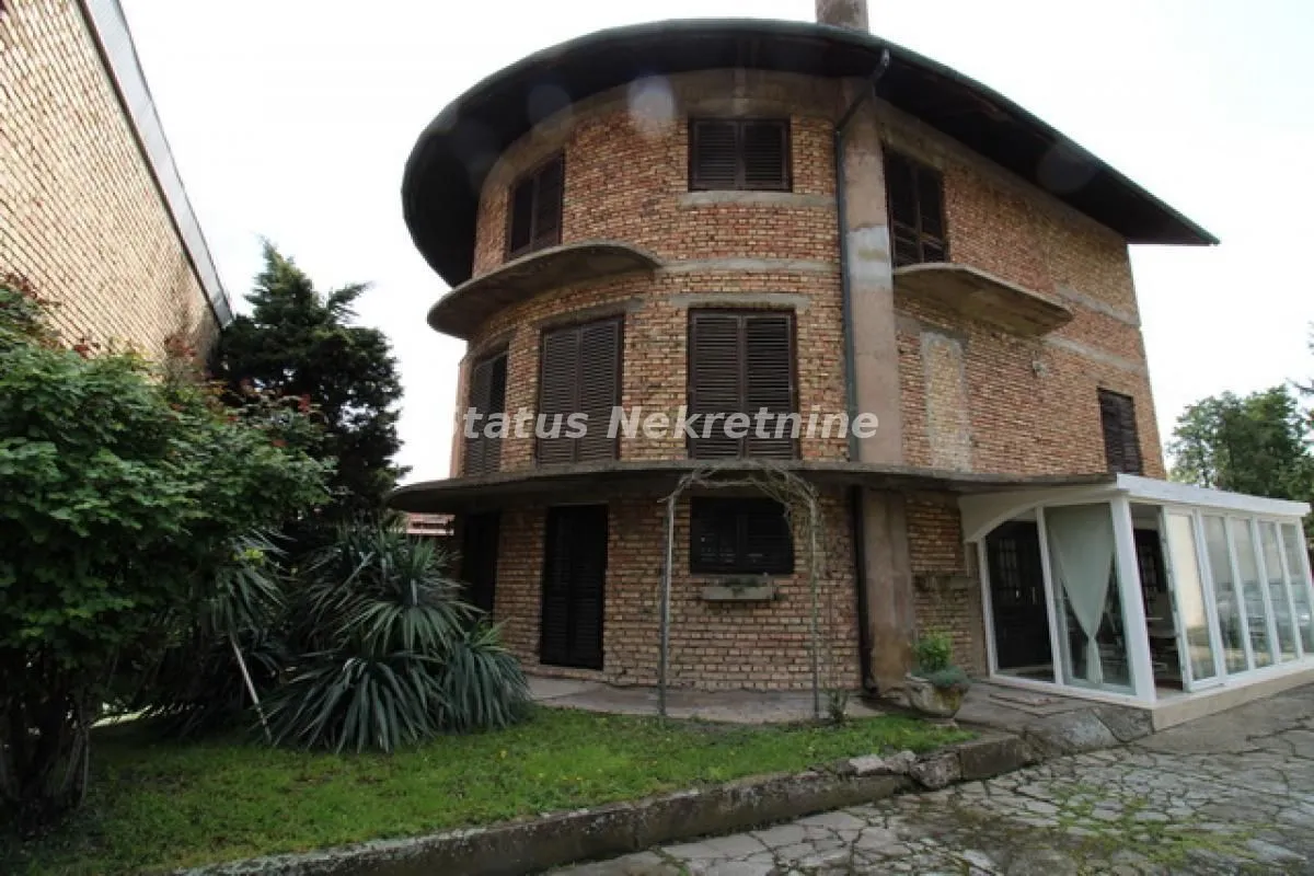 Prodaja, kuća, 416m², Sremska Mitrovica, Srbija