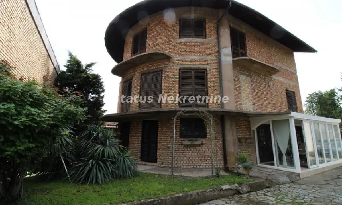 Sale, house, 416m², Sremska Mitrovica, Srbija