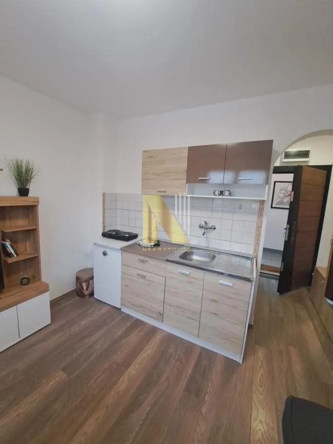 Prodaja, garsonjera, 16m², Banatić, Novi Sad Sve Podlokacije