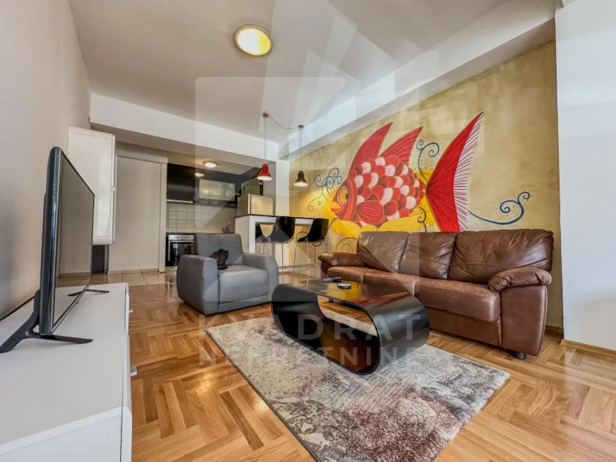 Izdavanje, jednosoban stan, 57m², City Kvart, Podgorica
