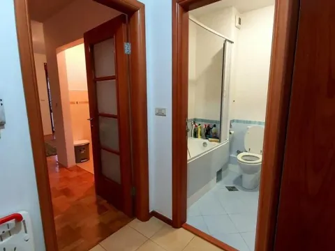 Izdavanje, garsonjera, 45m², Preko Morače, Podgorica - image 9