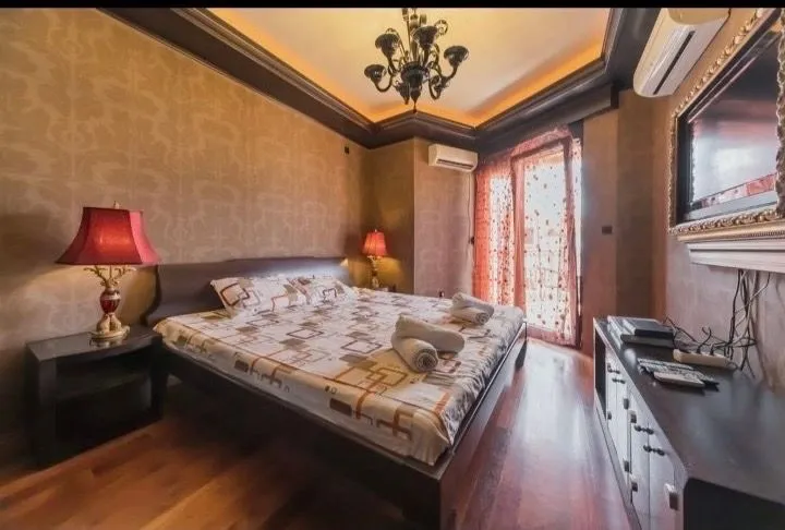 Sale, two bedroom apartment, 90m², Dobrota, Kotor