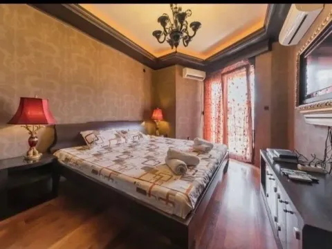 Sale, two bedroom apartment, 90m², Dobrota, Kotor - image 9