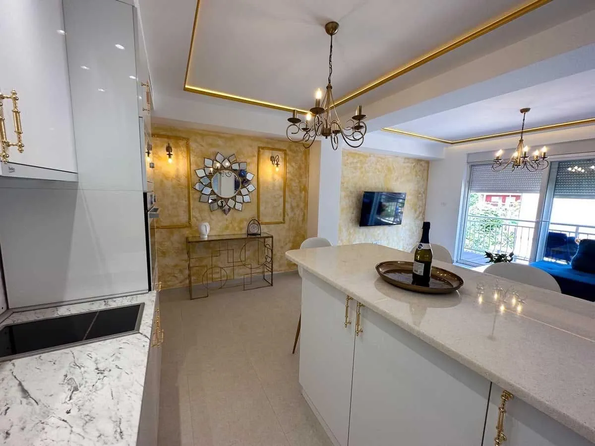 Rent, one bedroom apartment, 53m², Centar, Tivat
