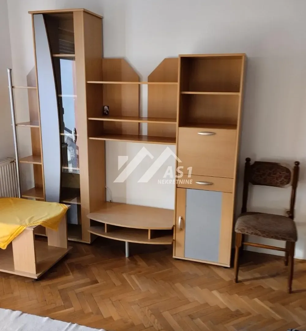Izdavanje, jednosoban stan, 30m², Grbavica, Novi Sad Sve Podlokacije