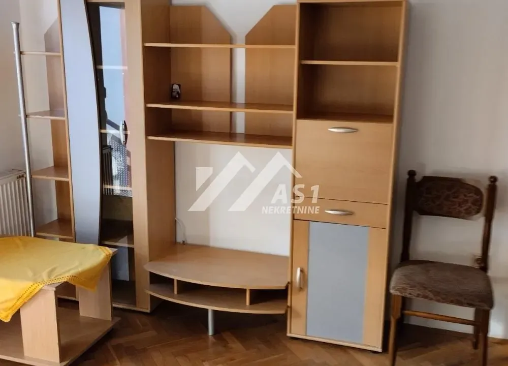 Izdavanje, jednosoban stan, 30m², Grbavica, Novi Sad Sve Podlokacije