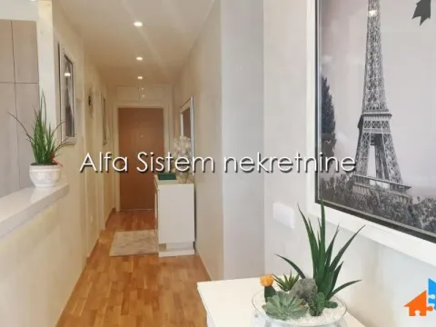 Rent, four bedroom apartment, 90m², Savski Venac, Beograd - image 9
