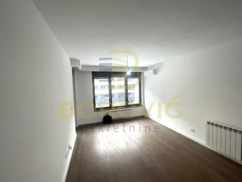 Stan in Bezanijska Kosa 1