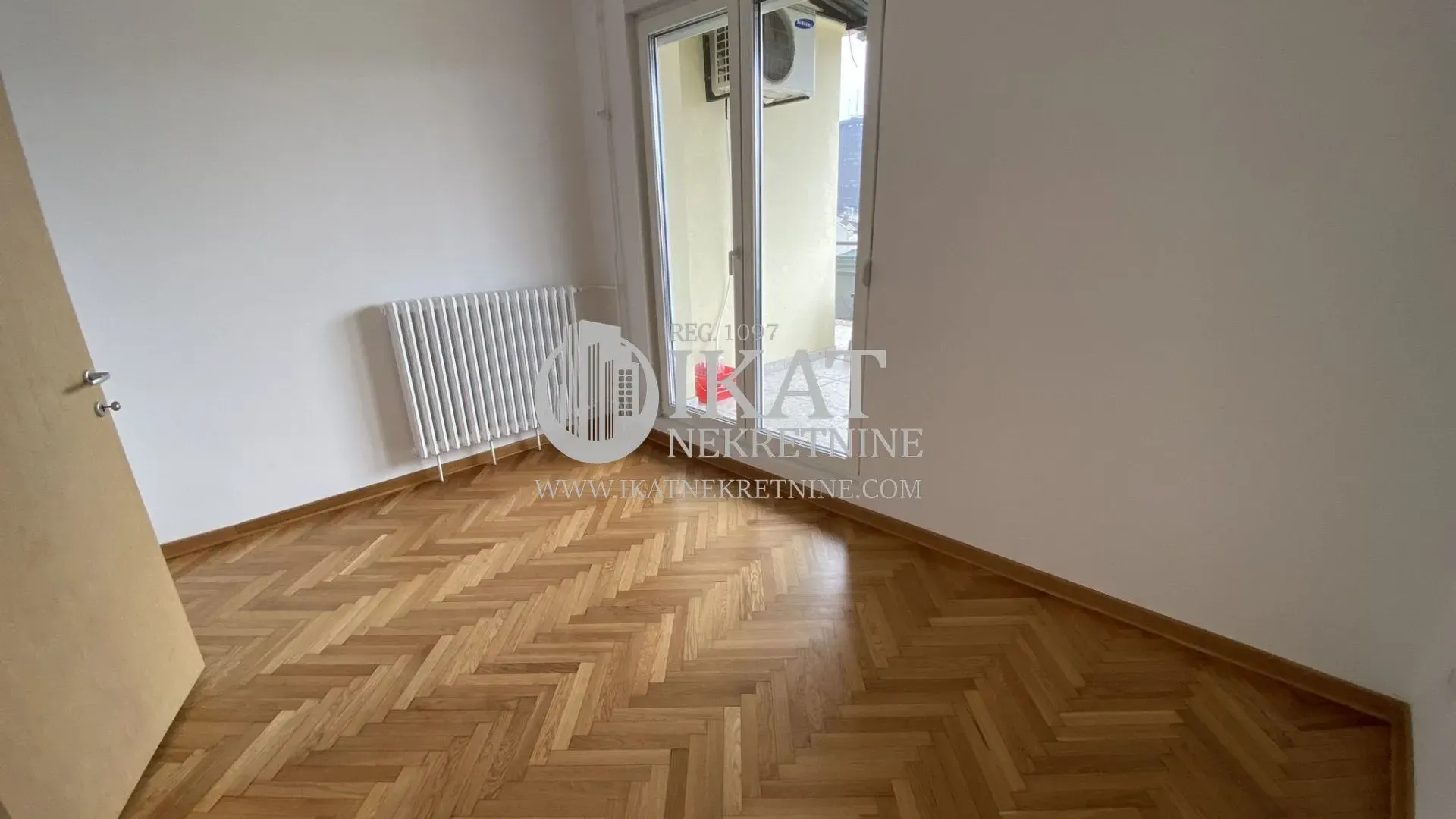 Rent, four bedroom apartment, 105m², Slavija, Vračar Sve Podlokacije