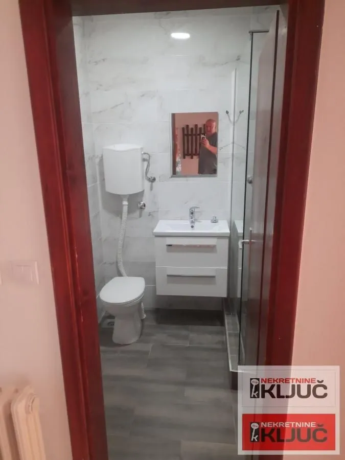 Izdavanje, trosoban stan, 69m², Bulevar Oslobodjenja, Novi Sad Sve Podlokacije