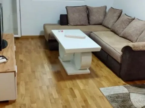 Izdavanje, jednosoban stan, 43m², Stari Aerodrom, Podgorica