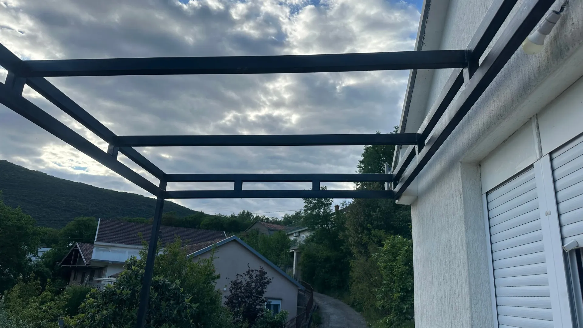 Izdavanje, kuća, 40m², Lastva Grbaljska, Kotor