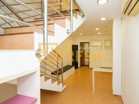 Izdavanje, poslovni prostor, 46m², Centar, Podgorica - image 1