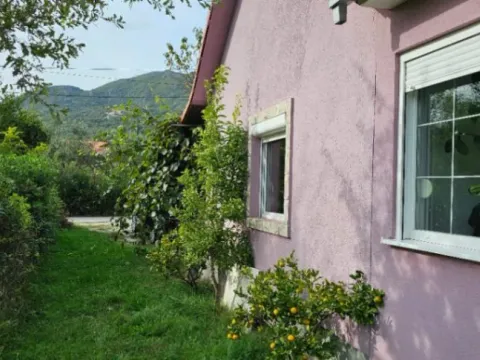 Izdavanje, kuća, 76m², Kuti, Herceg Novi - image 9