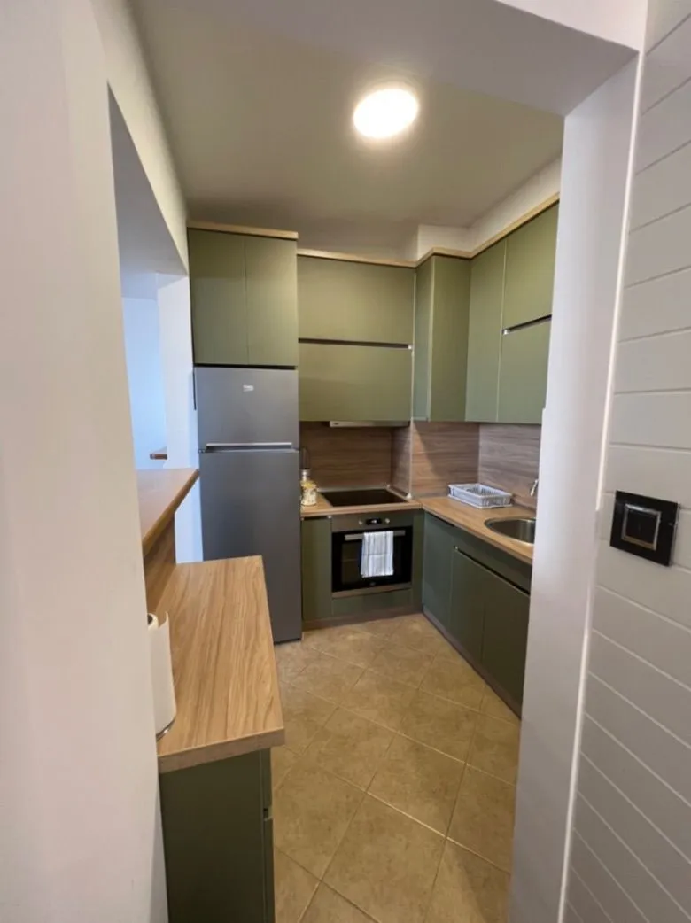 Izdavanje, dvosoban stan, 71m², Stari Aerodrom, Podgorica