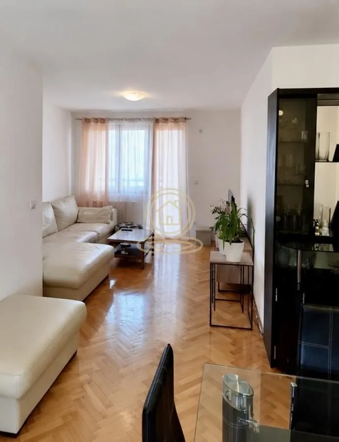 Prodaja, trosoban stan, 79m², Medijana, Niš