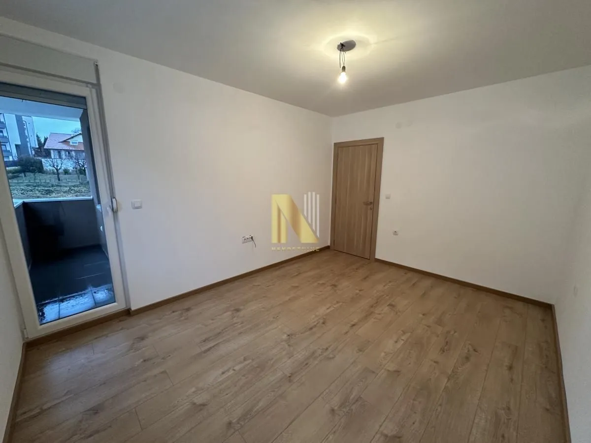 Prodaja, trosoban stan, 73m², Tatarsko brdo, Petrovaradin