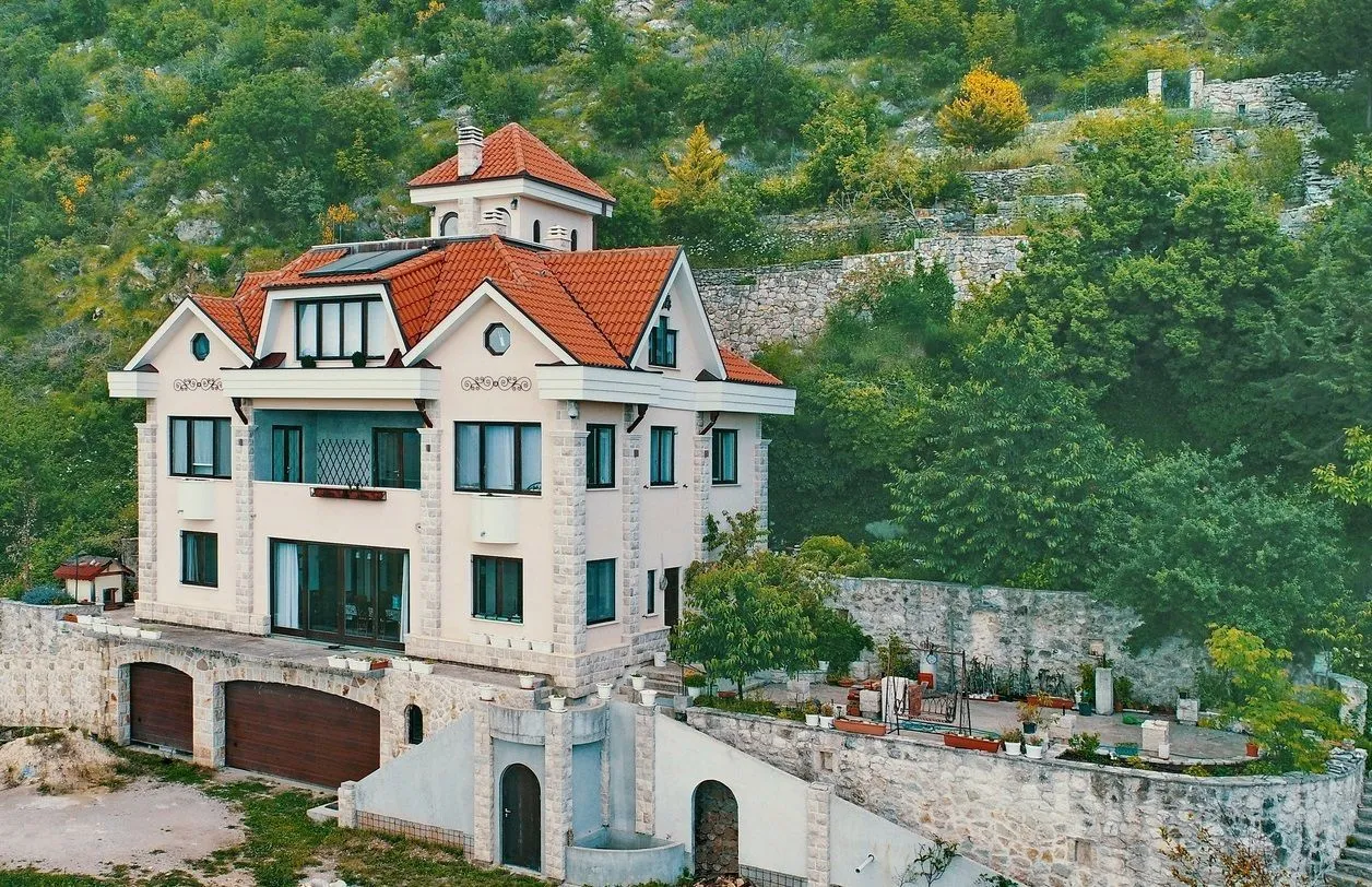 Prodaja, kuća, 392m², Tudorovići, Budva