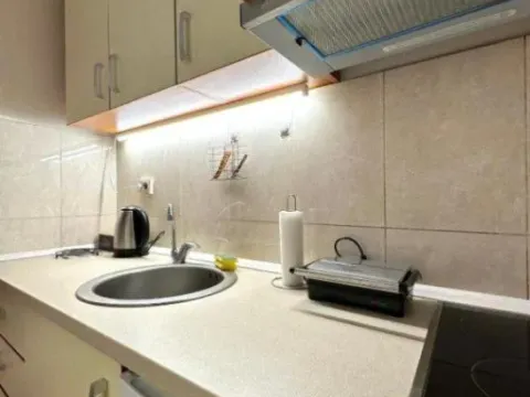 Izdavanje, jednosoban stan, 40m², Blok 9, Podgorica - image 8