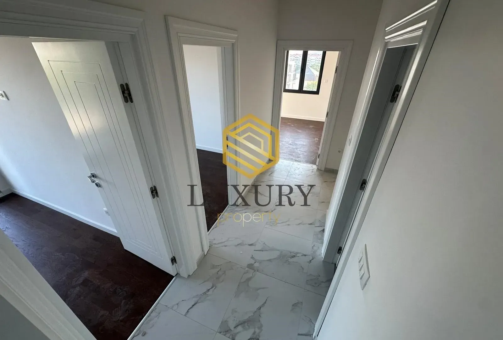 Prodaja, trosoban stan, 66m², Central Point, Podgorica