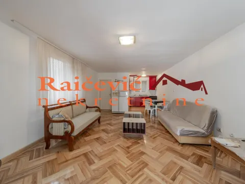 Rent, house, 544m², Trošarina, Voždovac Sve Podlokacije - image 14