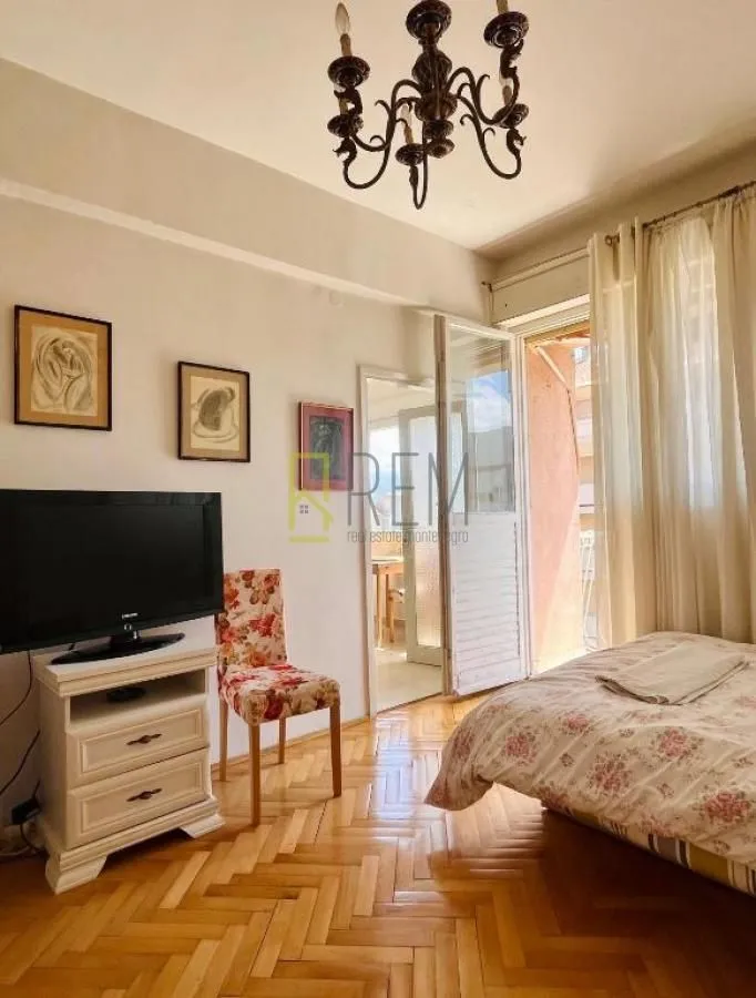 Prodaja, jednosoban stan, 40m², Centar, Tivat