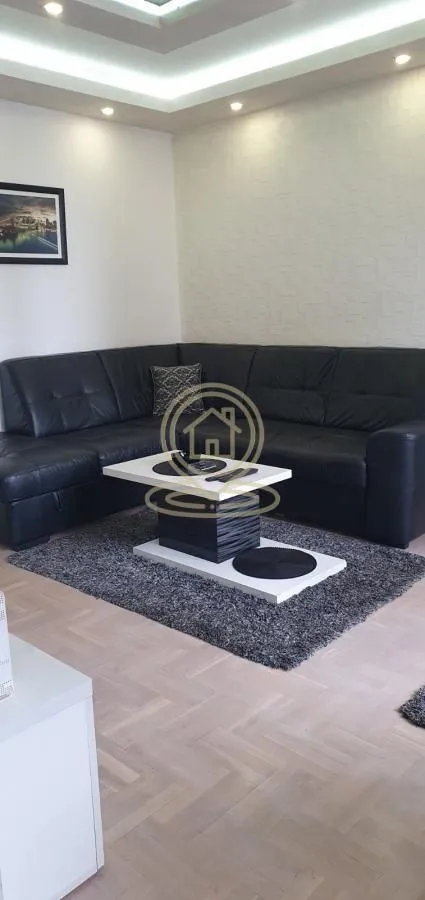 Rent, two bedroom apartment, 43m², Crveni Krst, Beograd